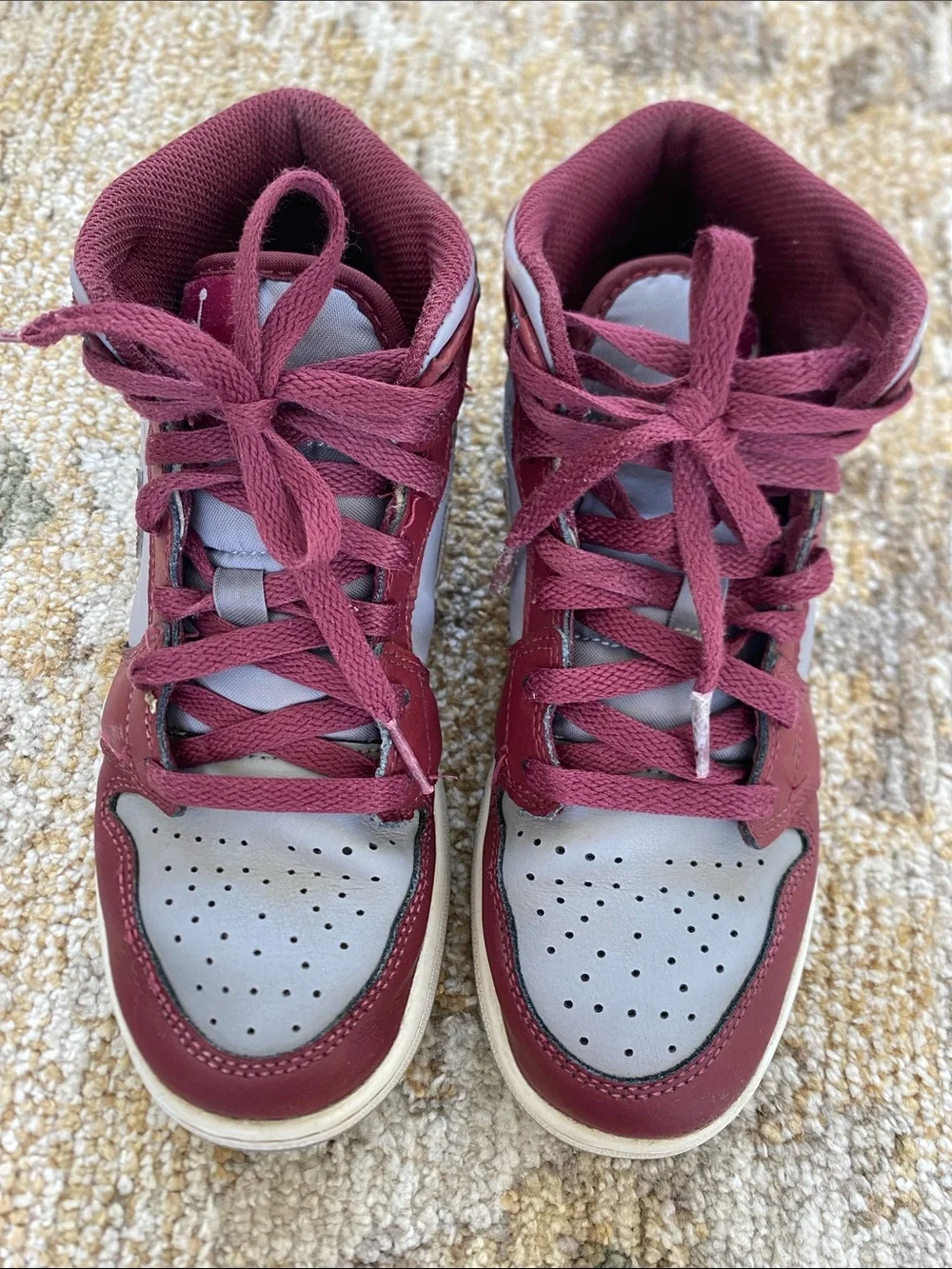 Nike Mid-Top Sneakers - Burgundy and Gray